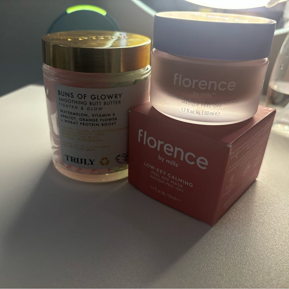 SALE TRULY BUNS OF GLOW ✨ FLORENCE PEEL OFF MASK